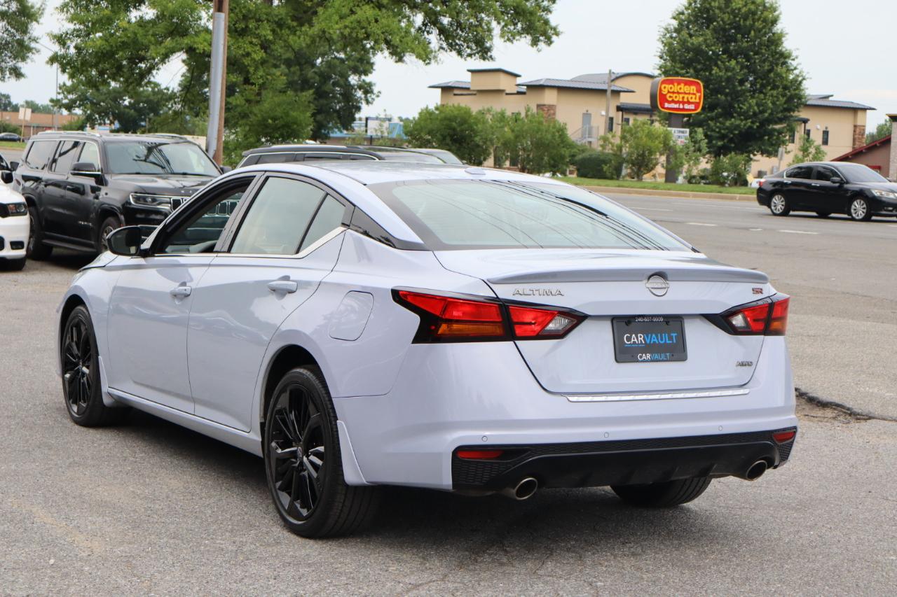 Nissan Altima  2023