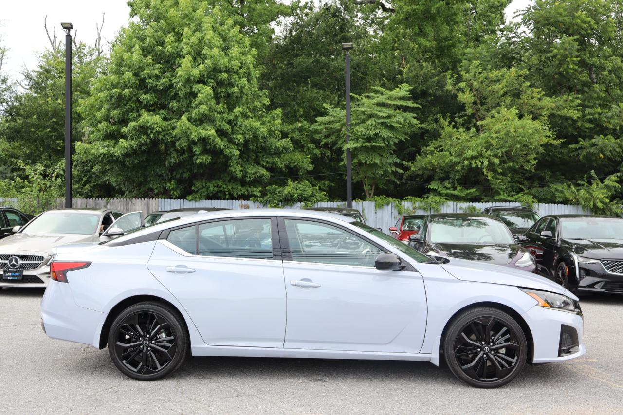 Nissan Altima  2023