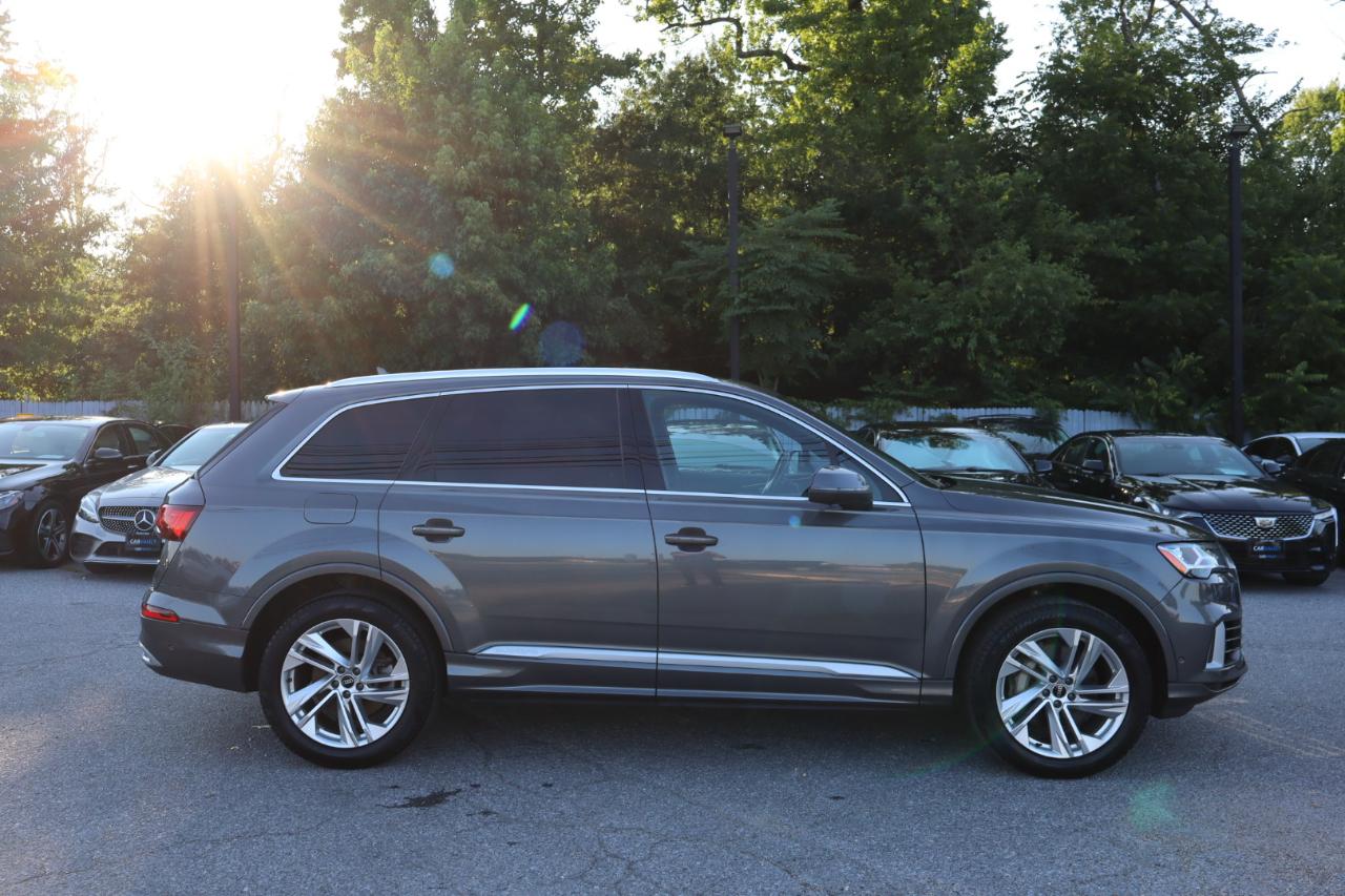 Audi Q7  2021