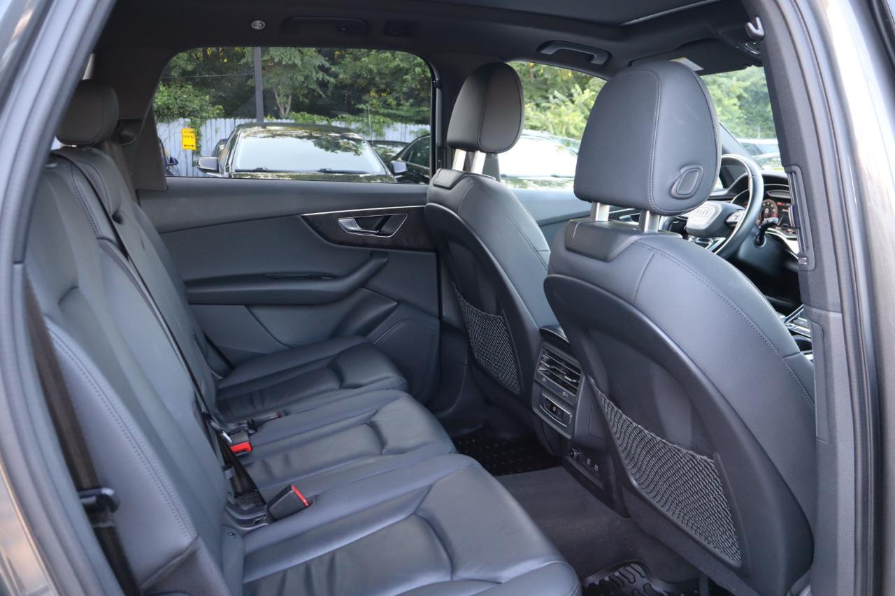 Audi Q7  2021