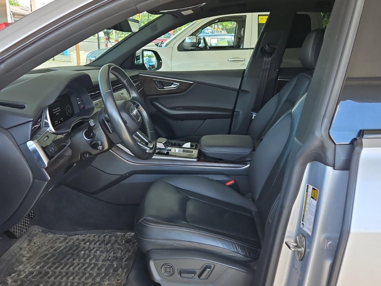 Audi Q8  2021