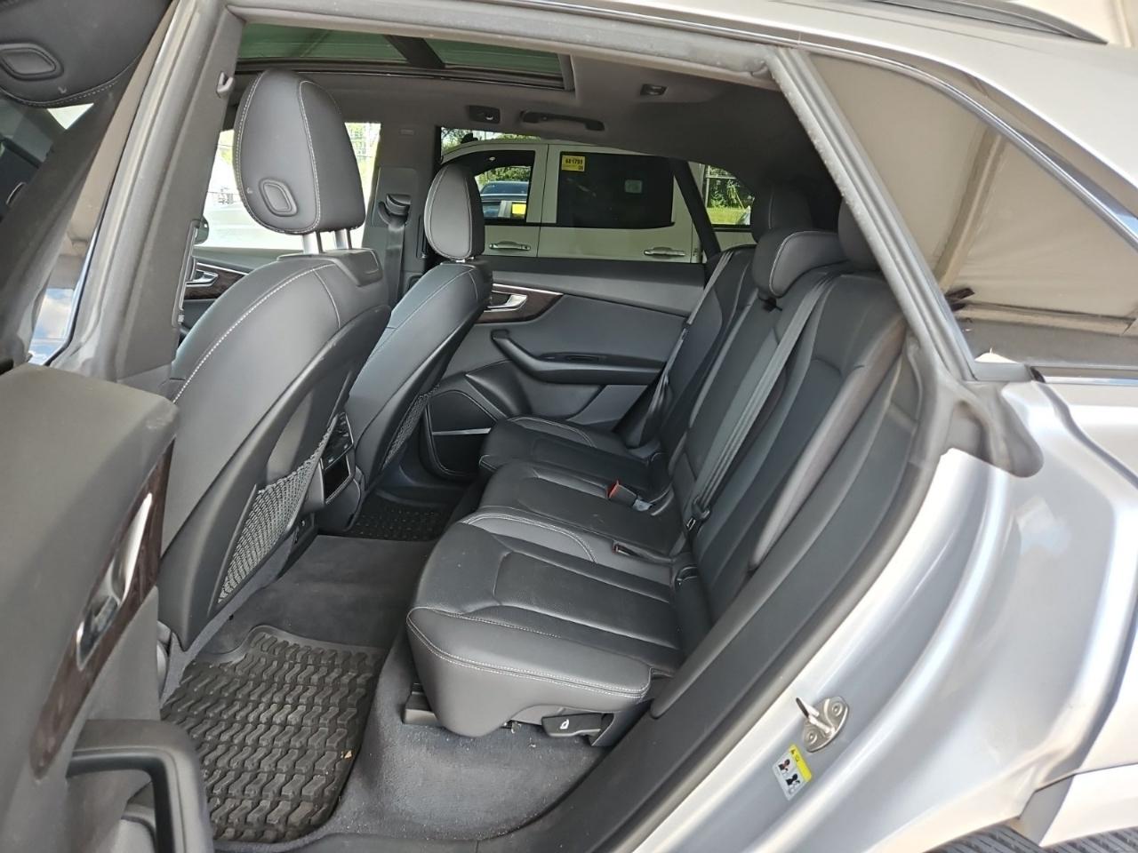 Audi Q8  2021