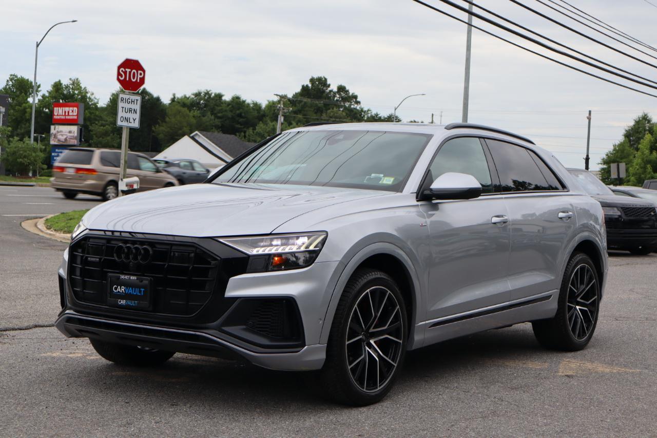 Audi Q8  2021