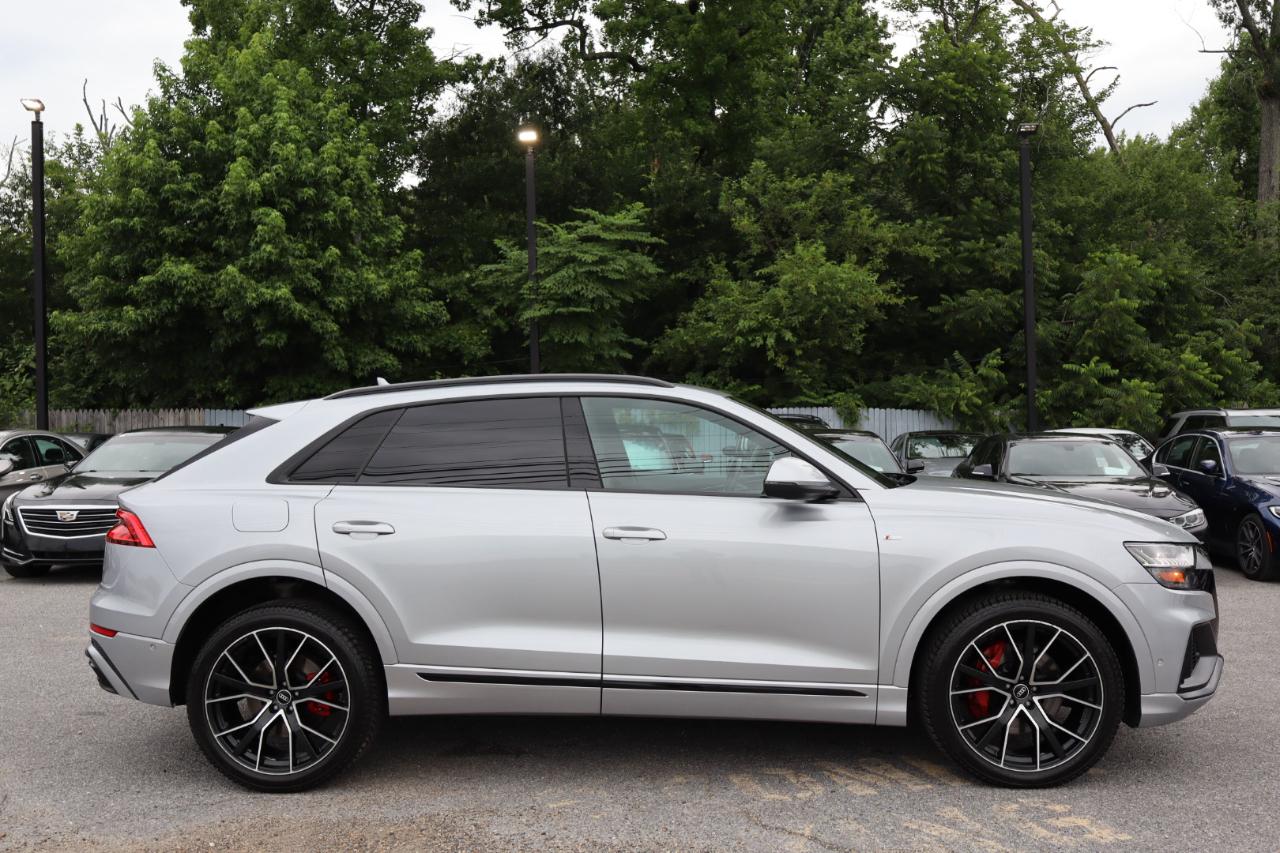 Audi Q8  2021