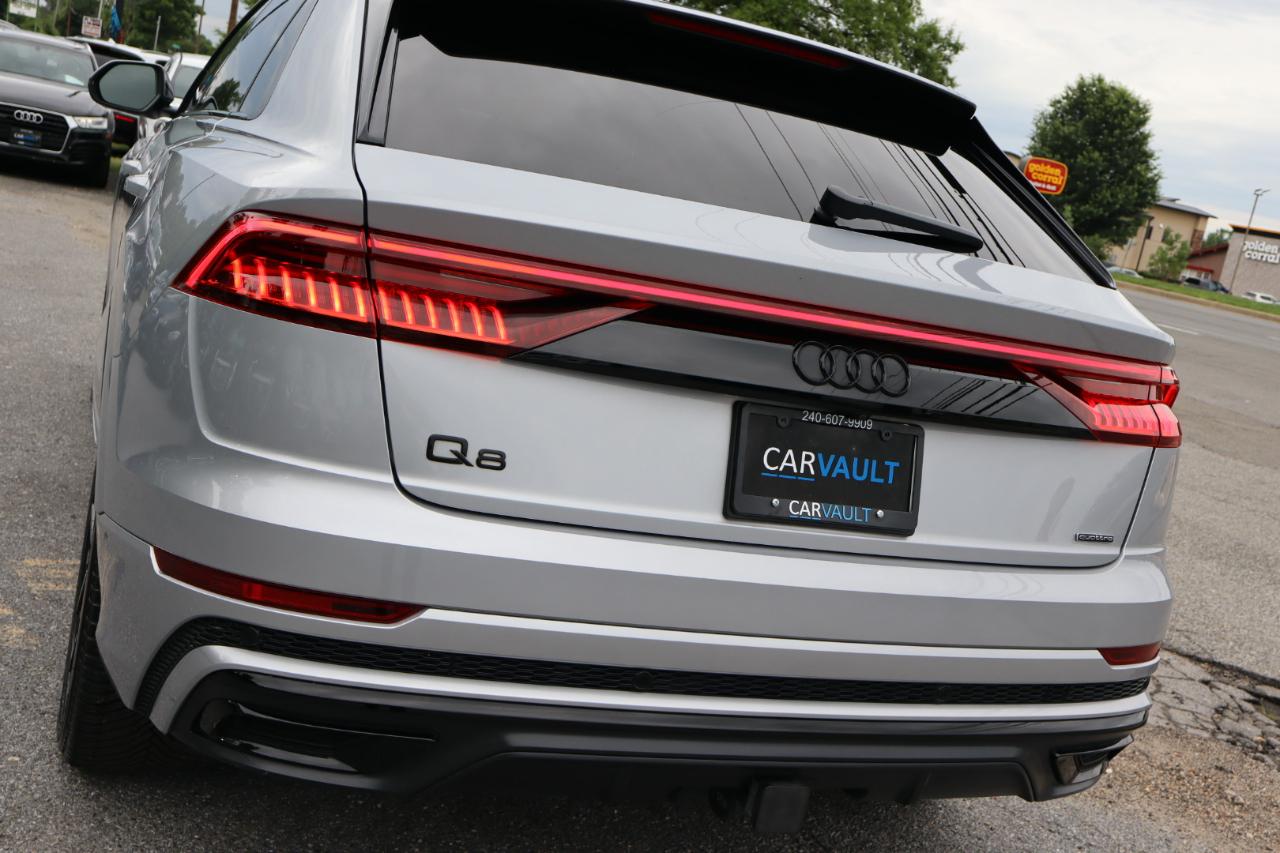 Audi Q8  2021