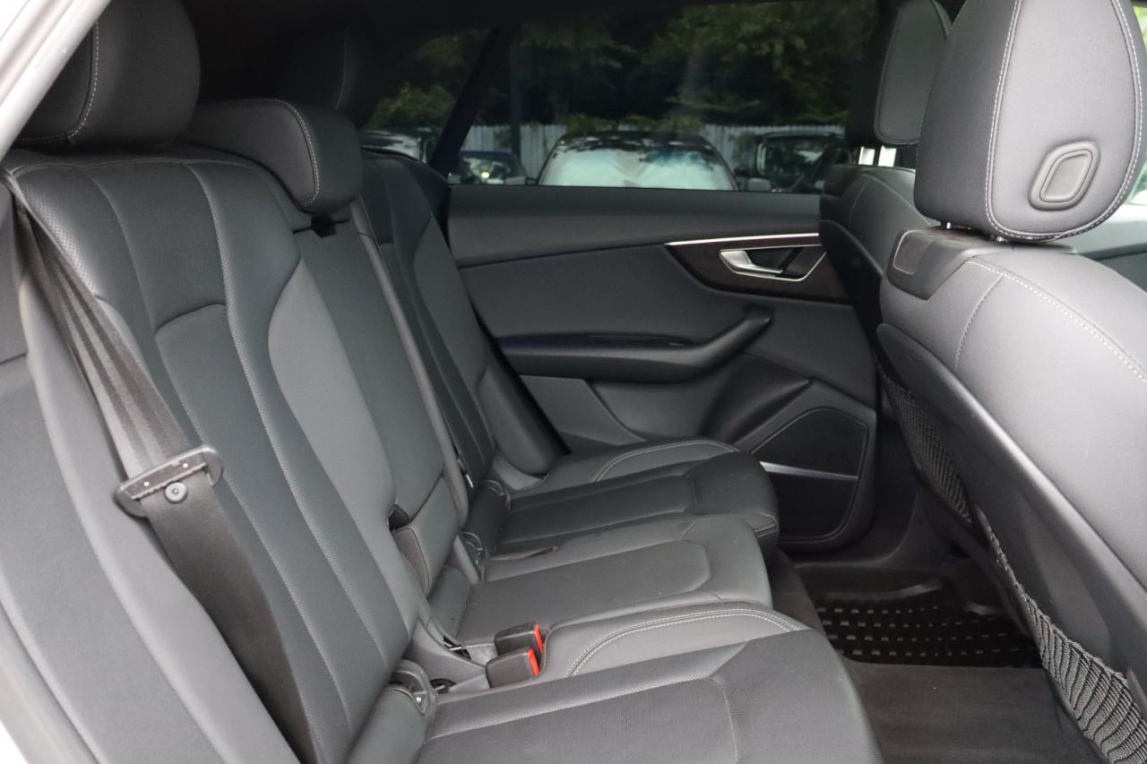 Audi Q8  2021