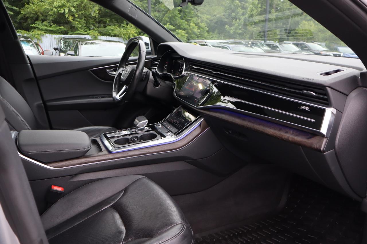 Audi Q8  2021