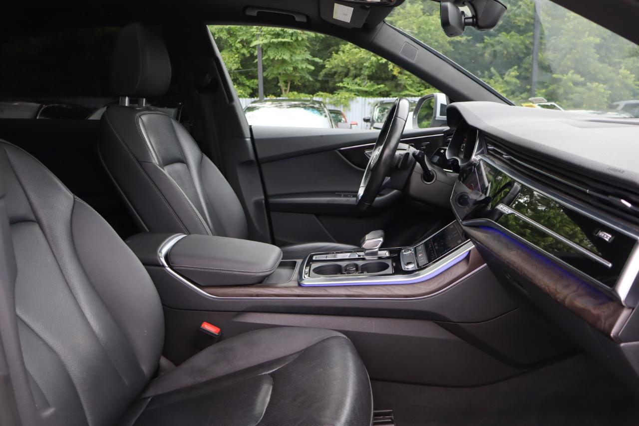 Audi Q8  2021