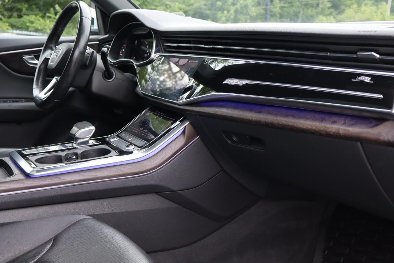 Audi Q8  2021