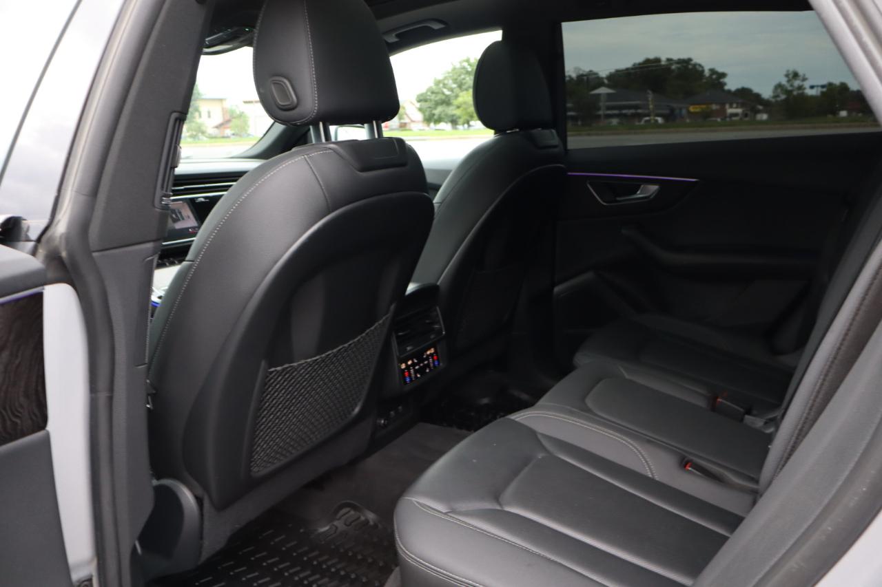 Audi Q8  2021
