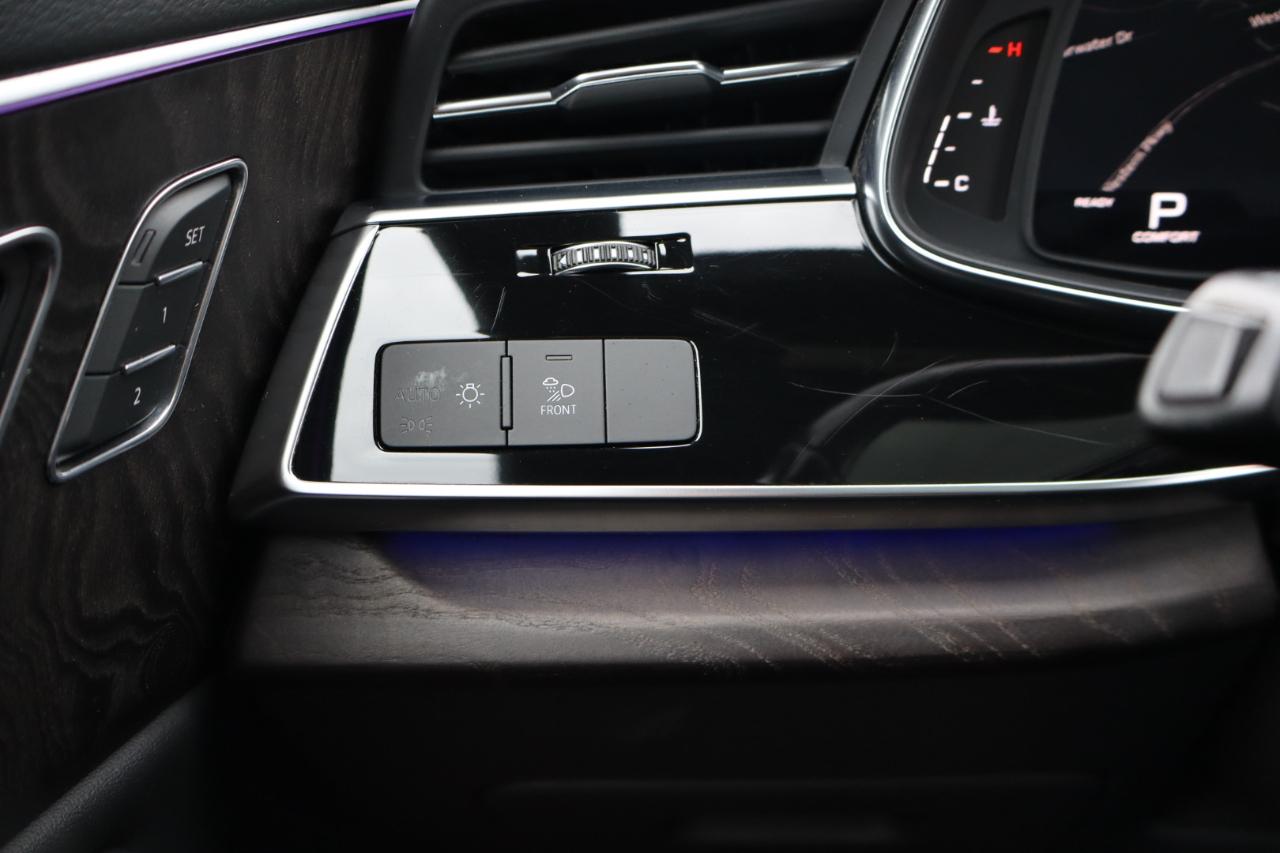 Audi Q8  2021
