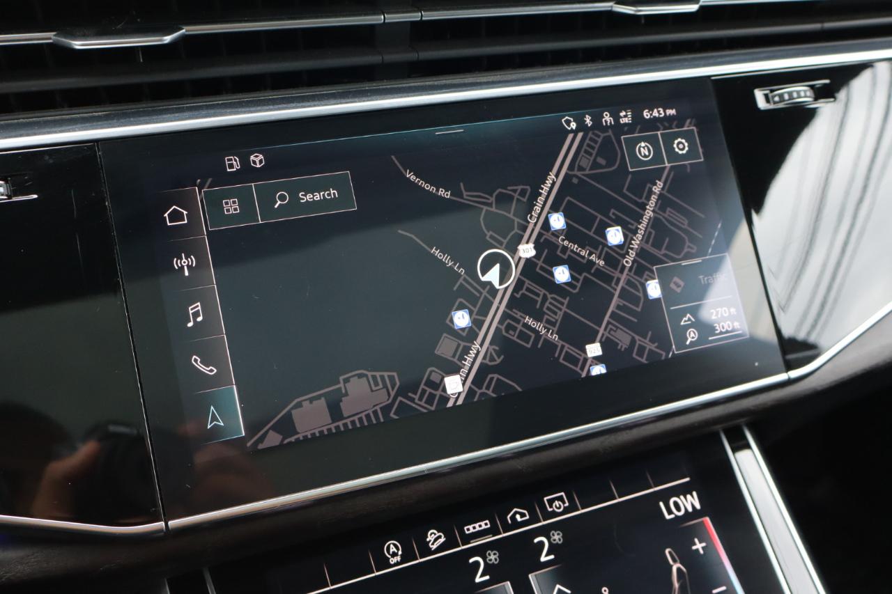 Audi Q8  2021