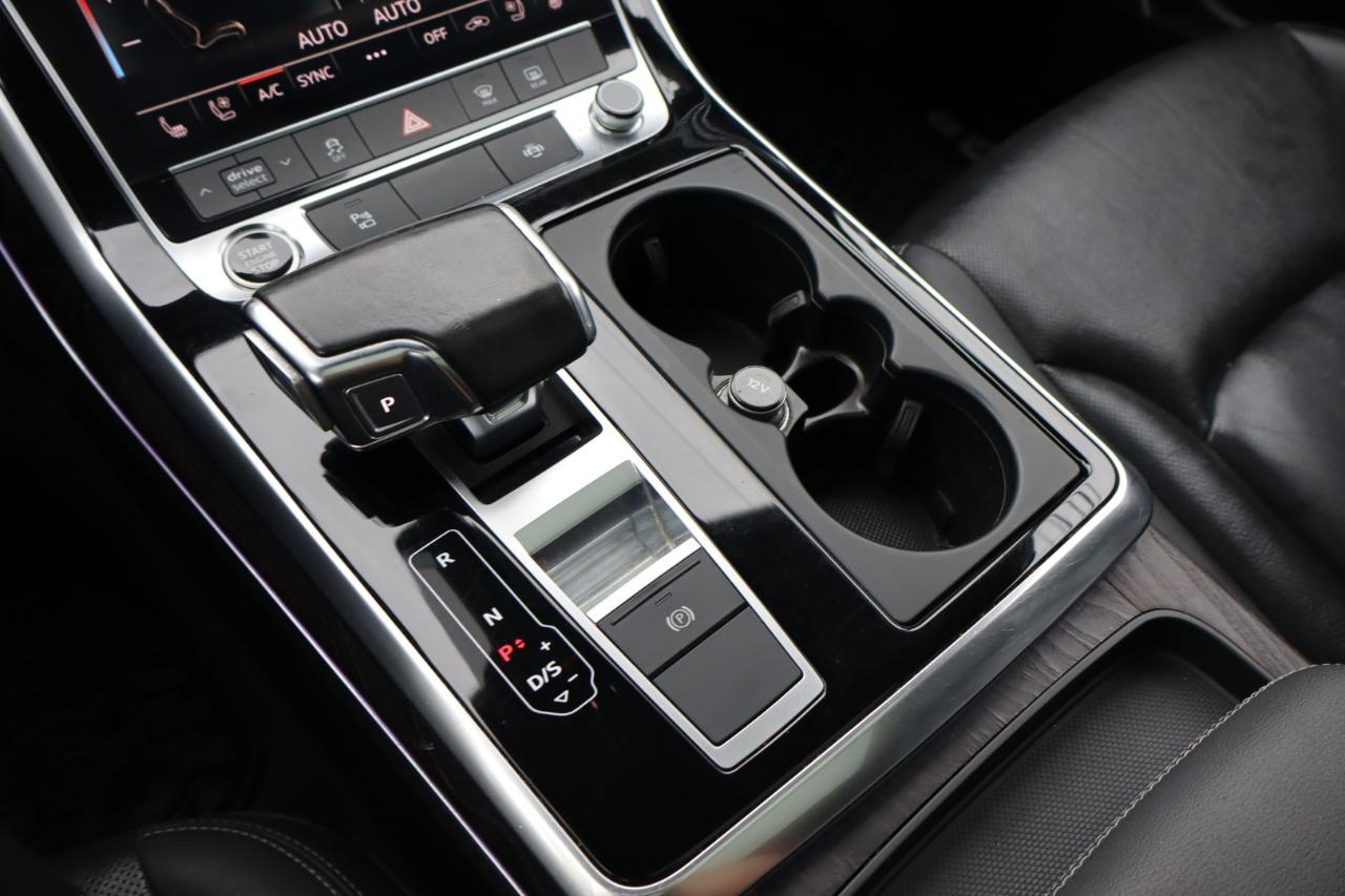 Audi Q8  2021