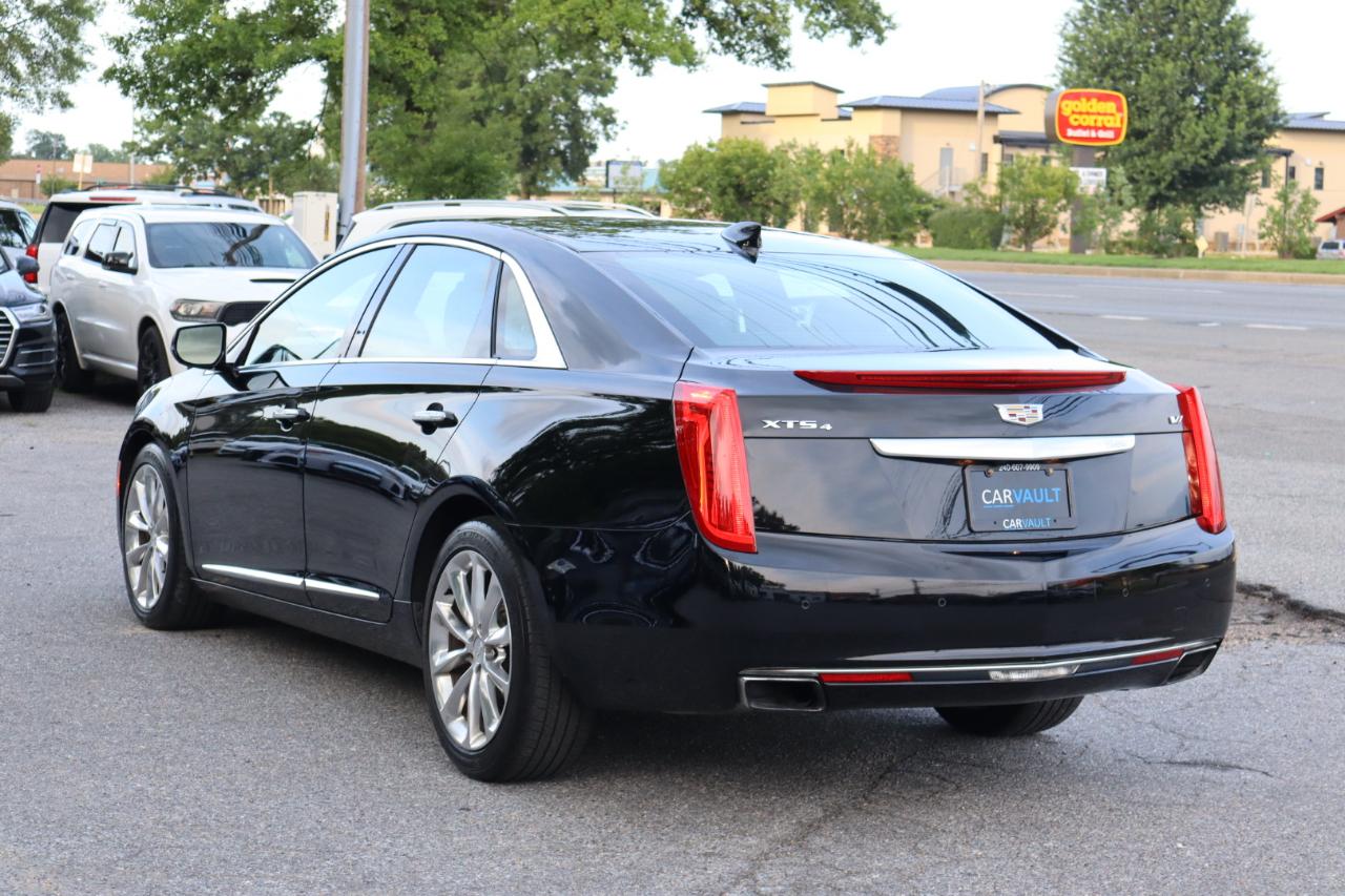 Cadillac XTS  2016