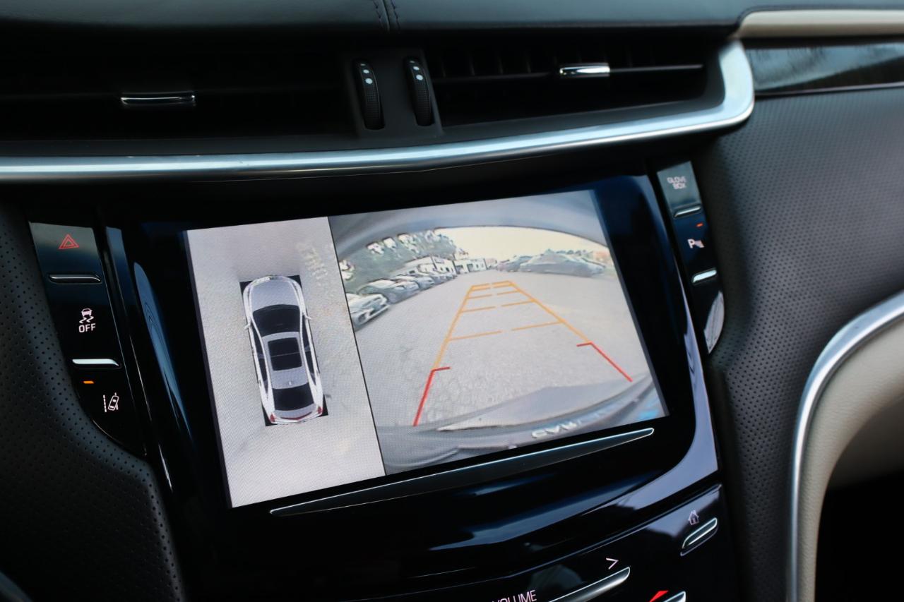 Cadillac XTS  2016