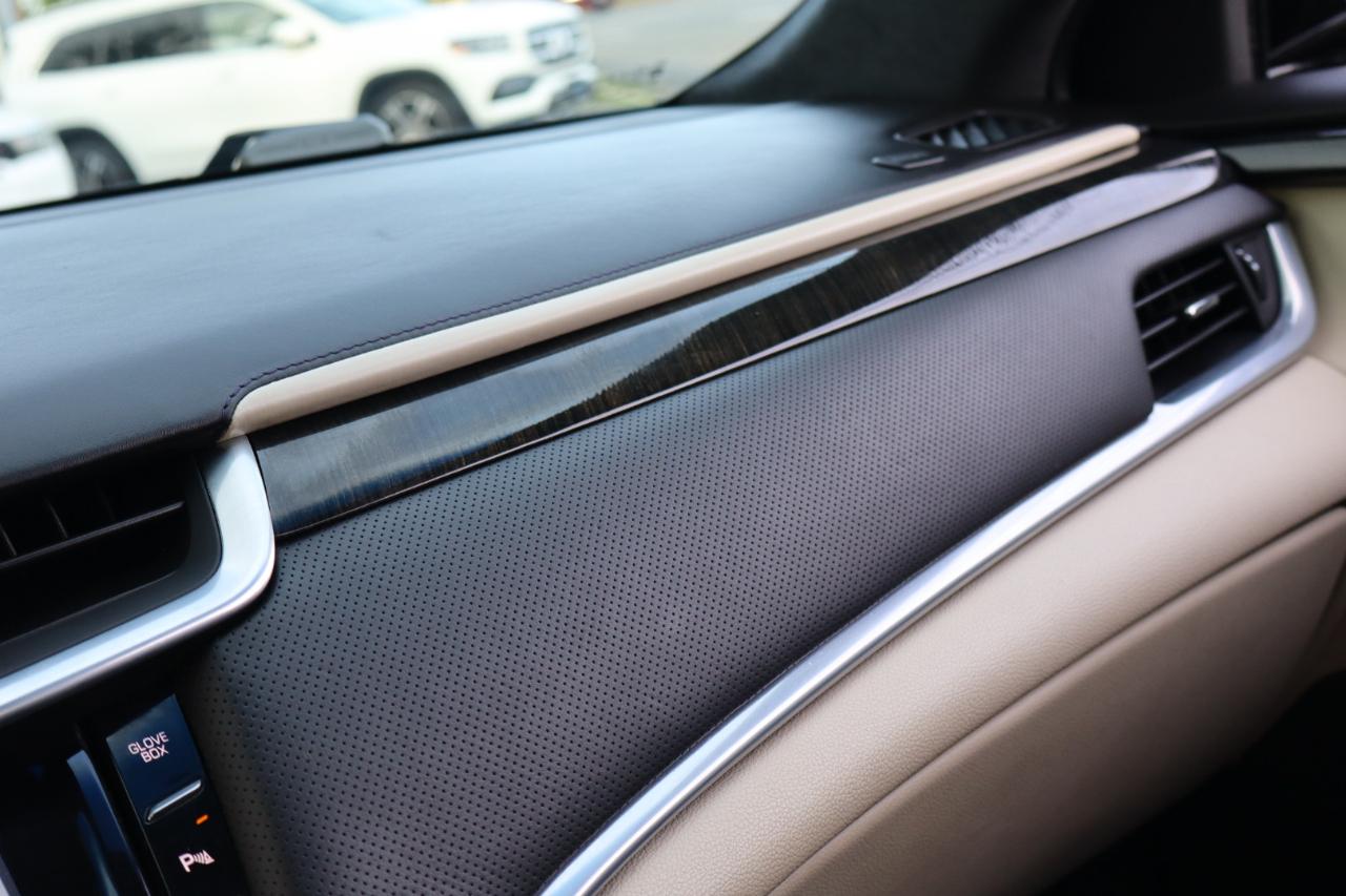 Cadillac XTS  2016
