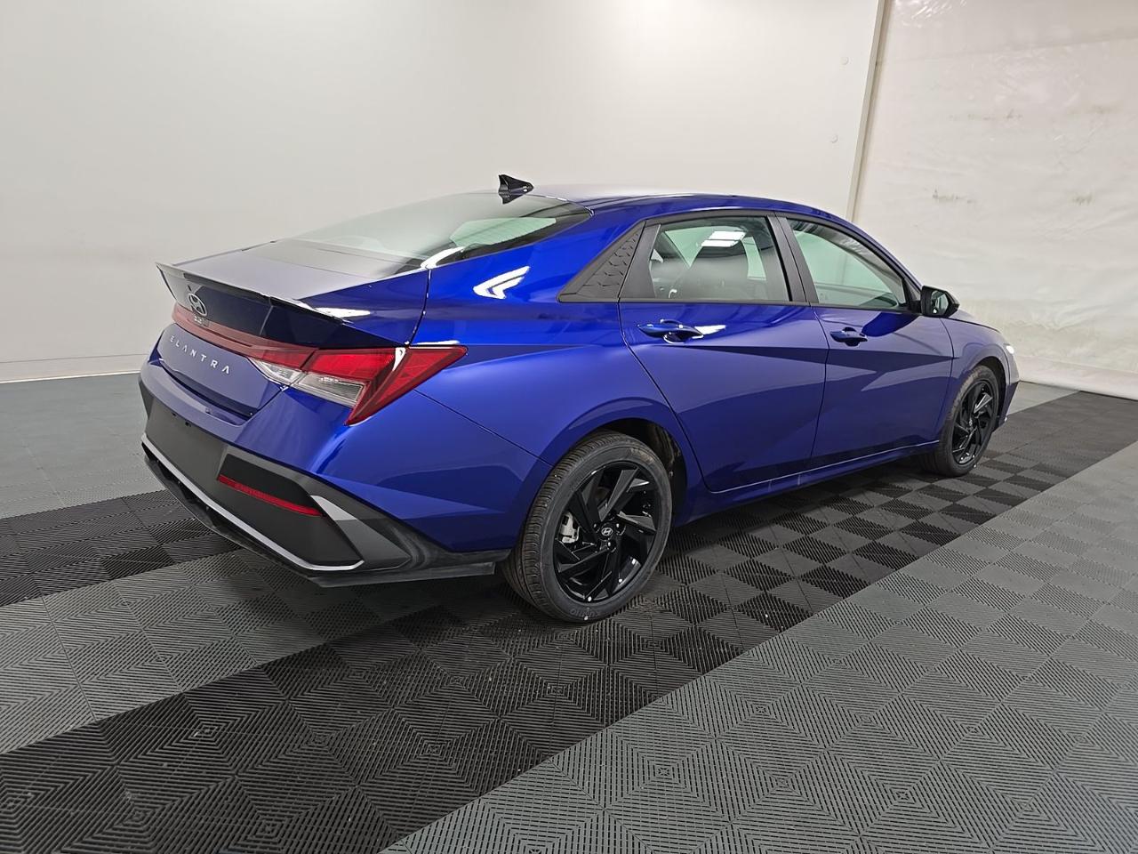 Hyundai Elantra  2026