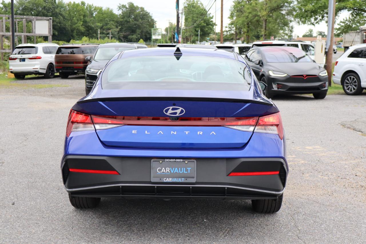 Hyundai Elantra  2026