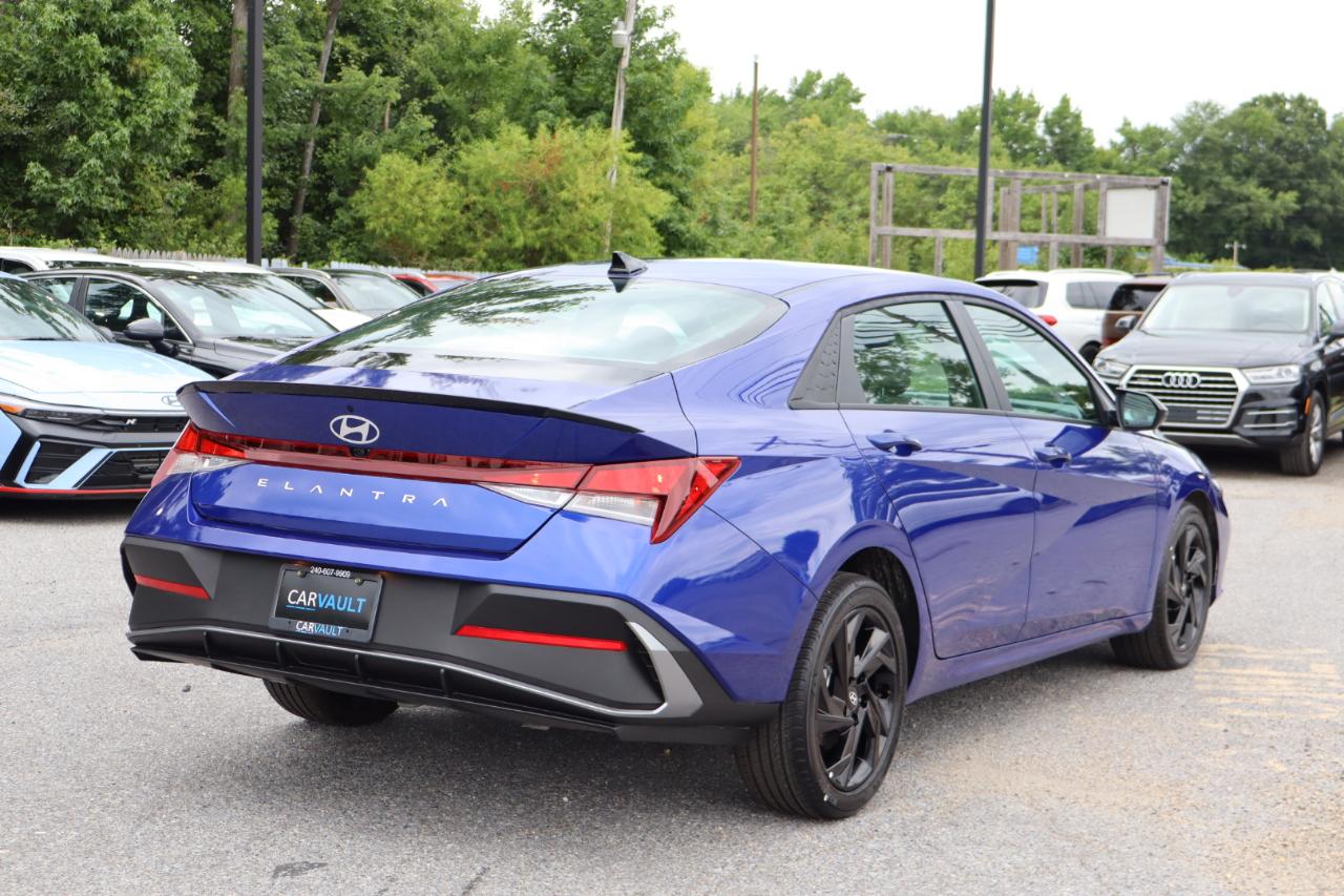 Hyundai Elantra  2026