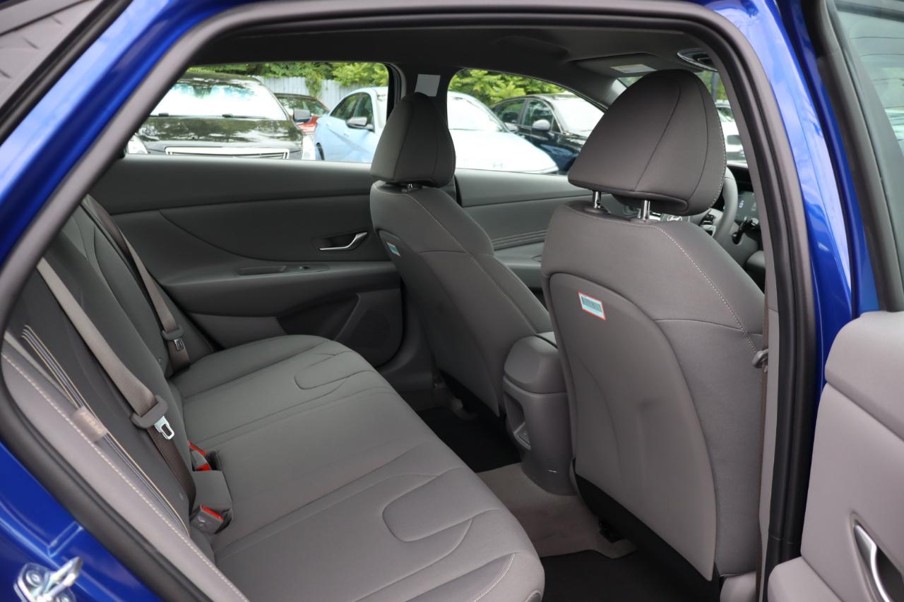 Hyundai Elantra  2026
