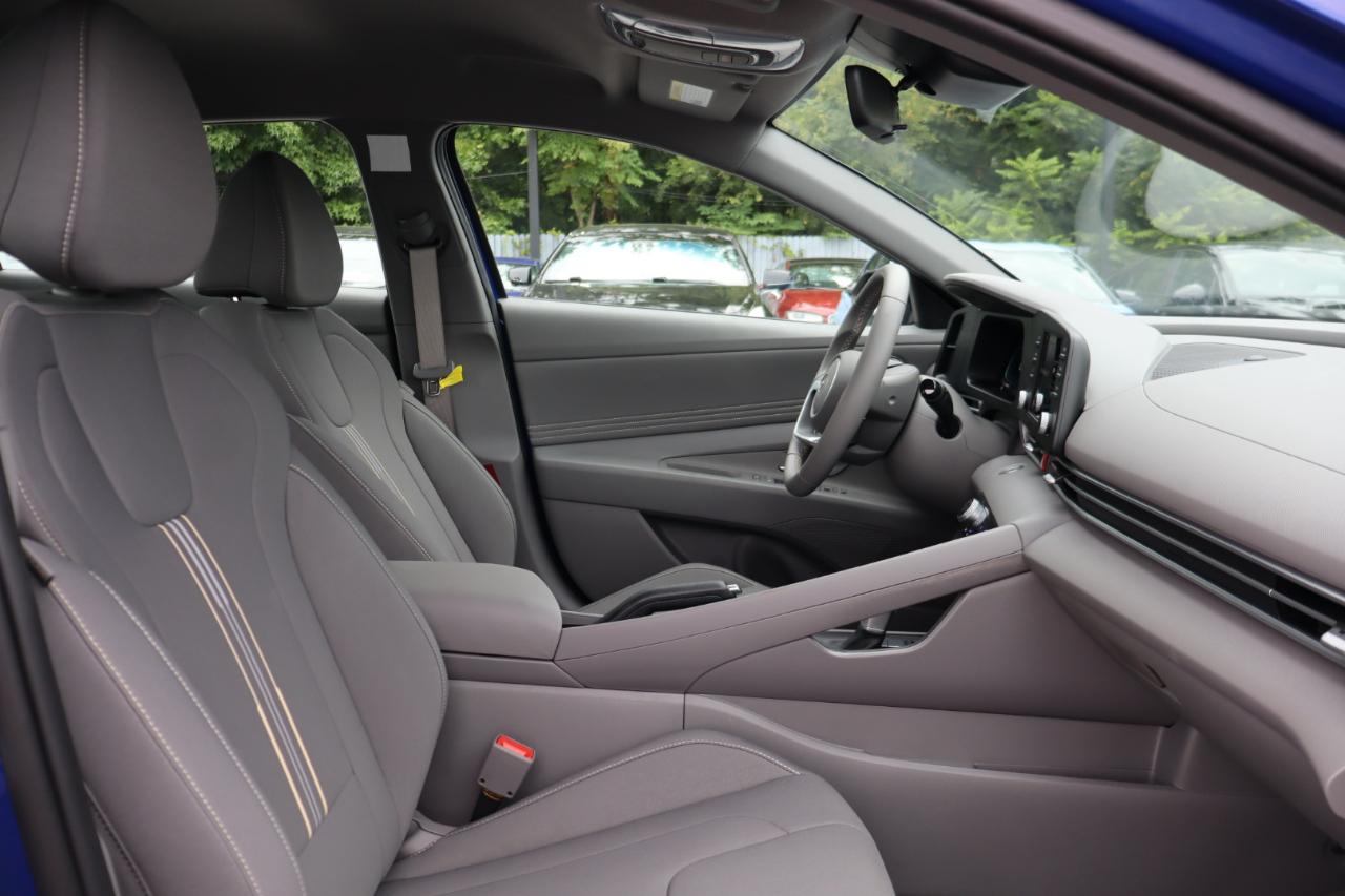 Hyundai Elantra  2026