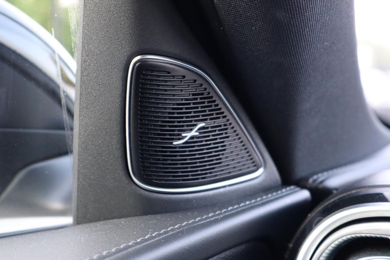 Mercedes-Benz C-Class  2022