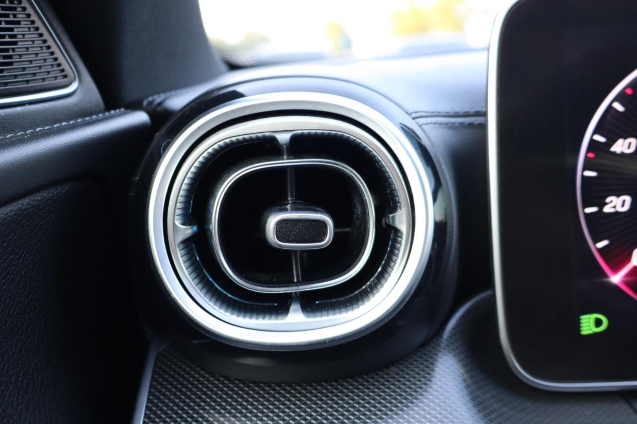 Mercedes-Benz C-Class  2022