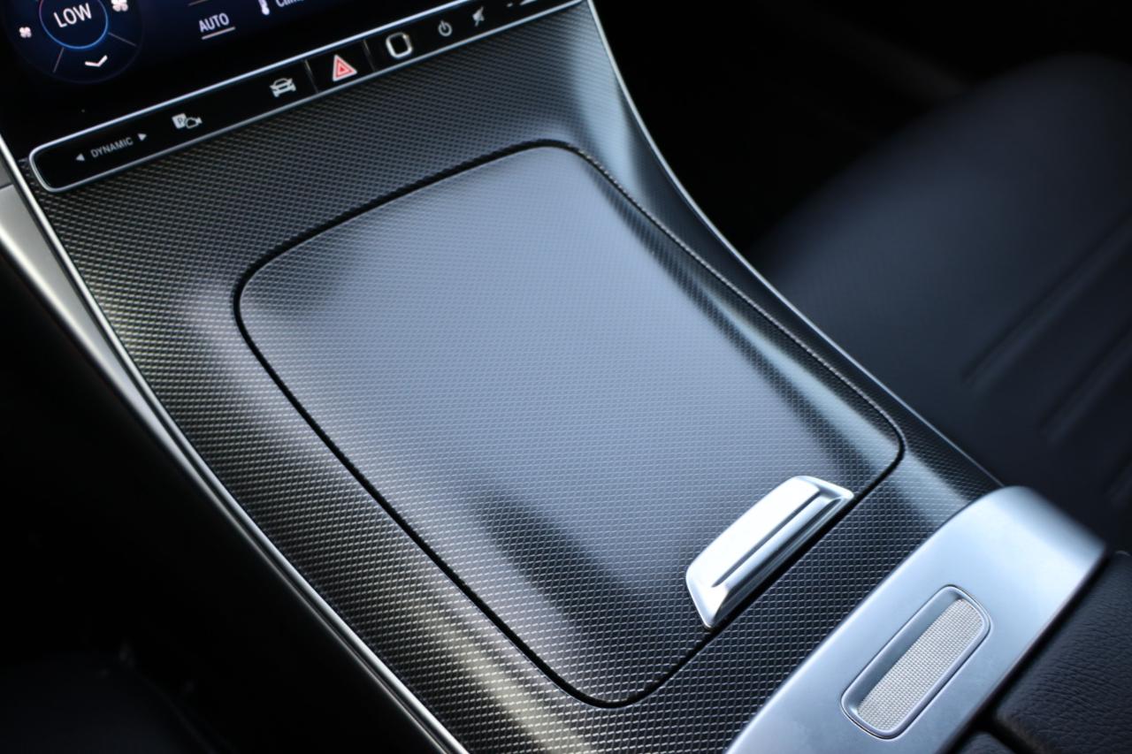 Mercedes-Benz C-Class  2022