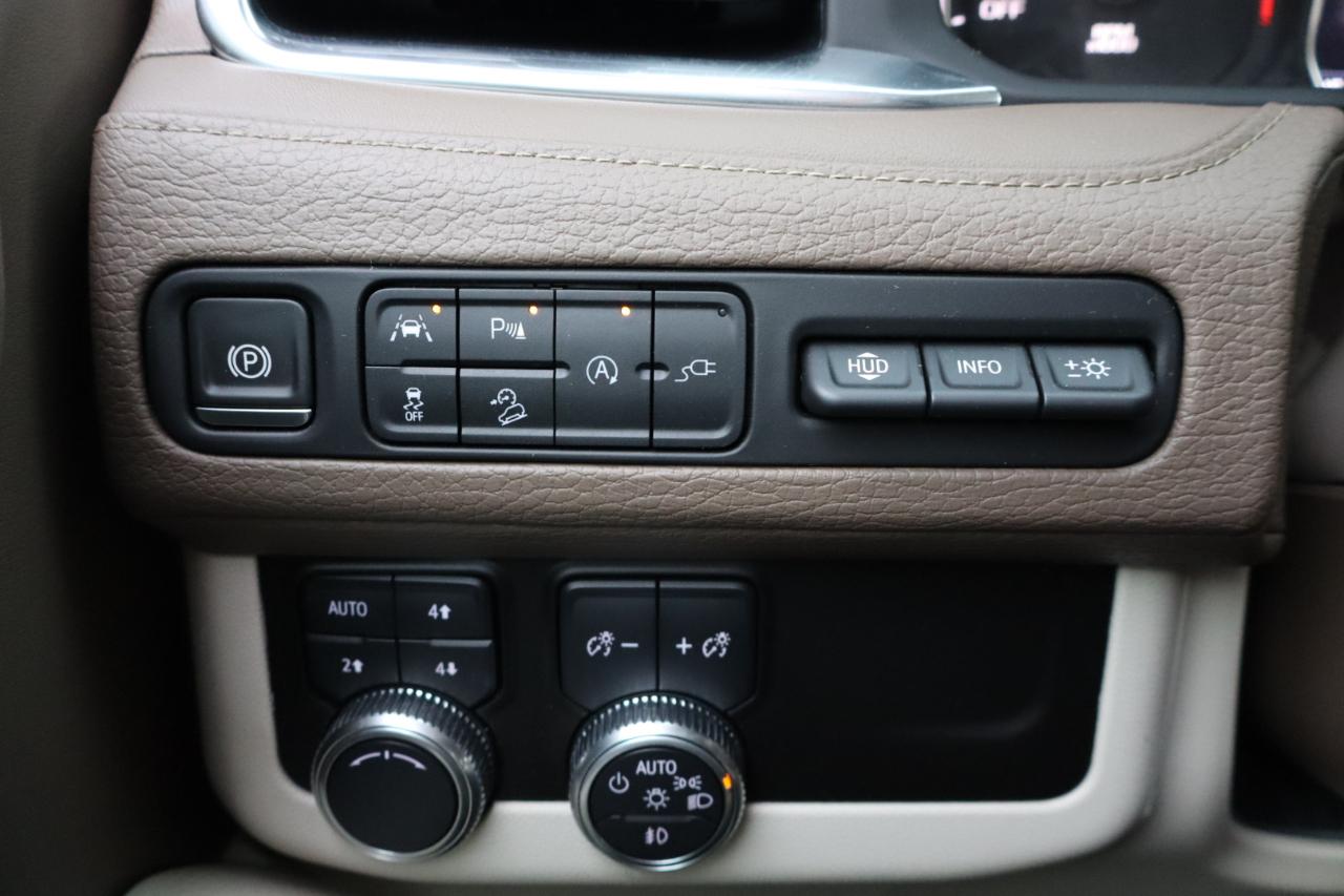GMC Yukon 4WD 4dr Denali Ultimate 2021