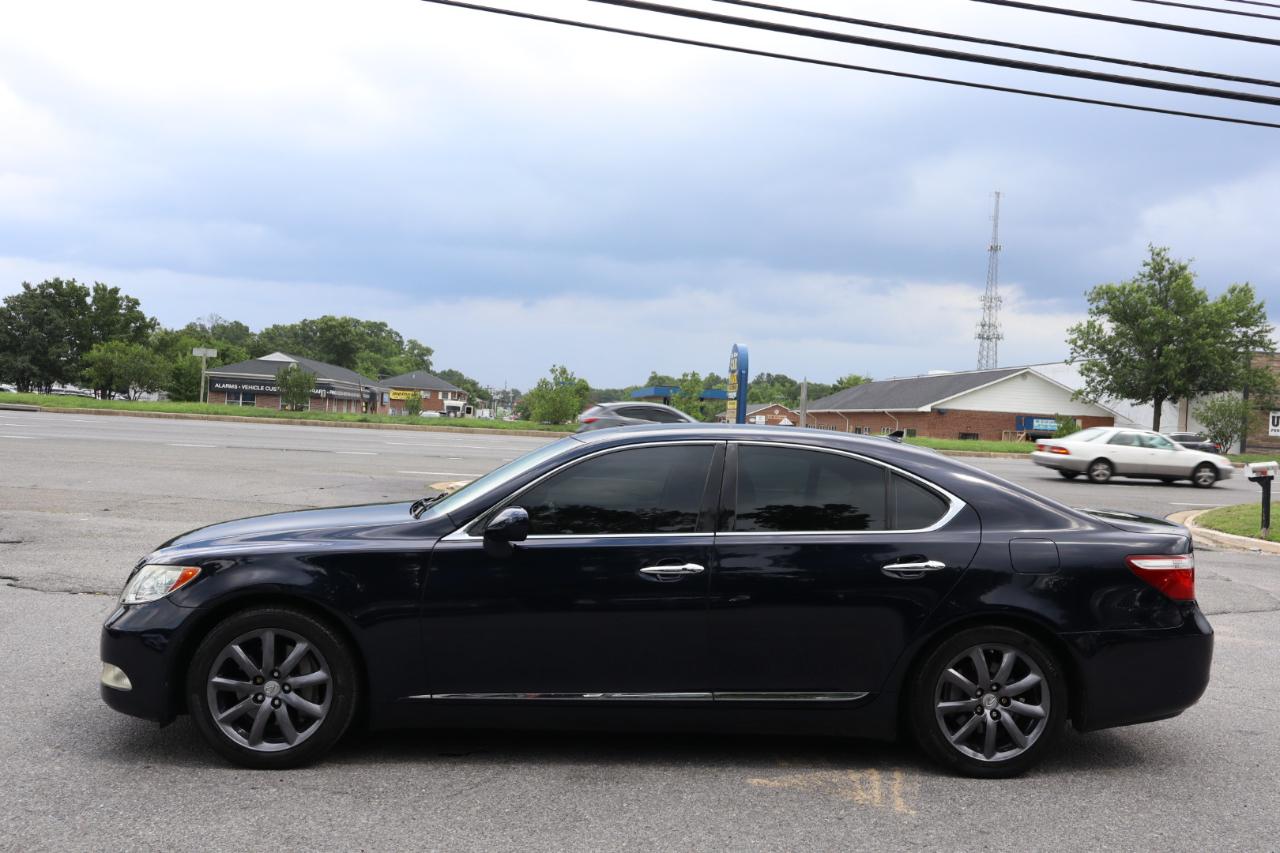 Lexus LS 460  2008