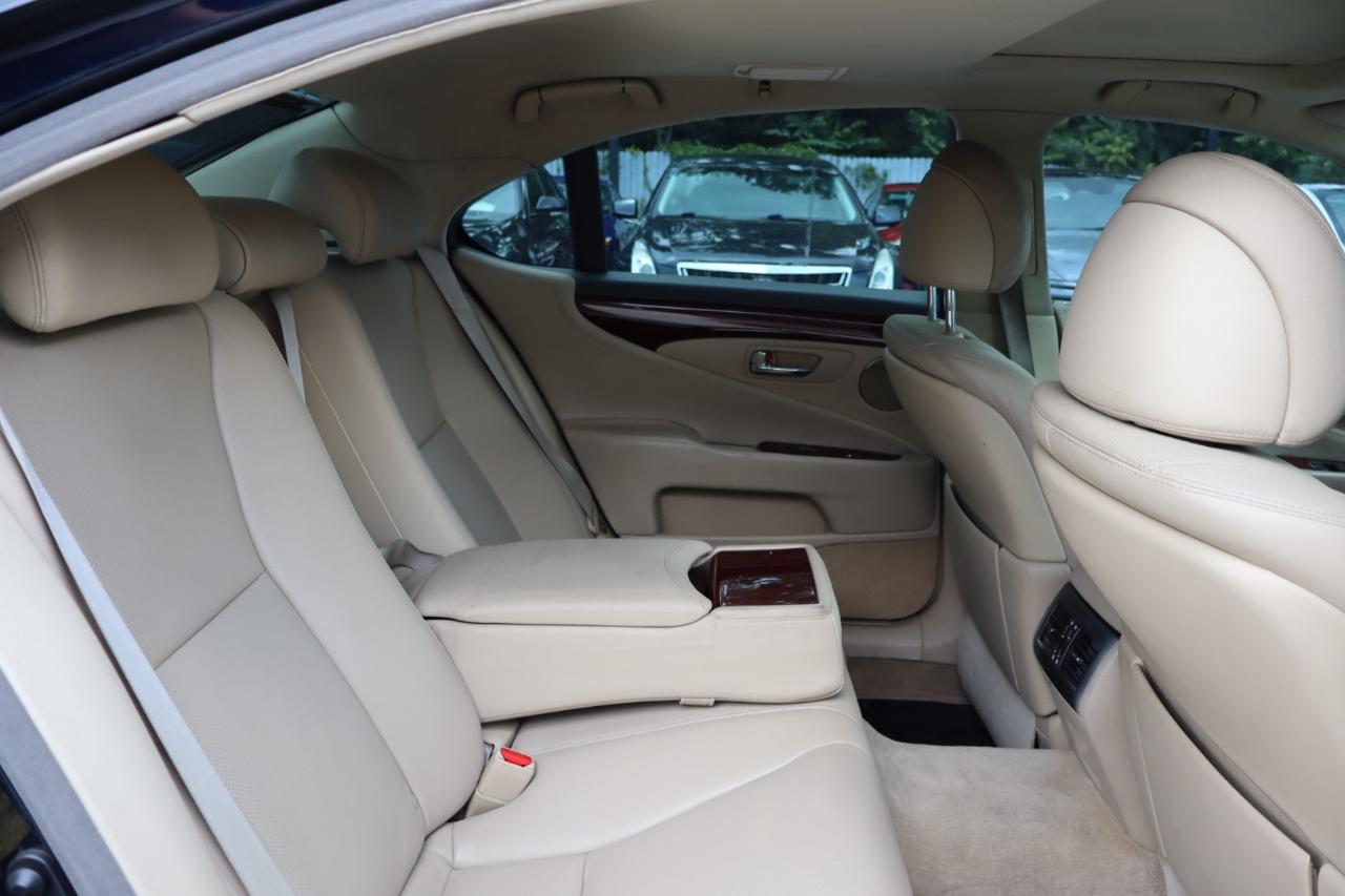 Lexus LS 460  2008