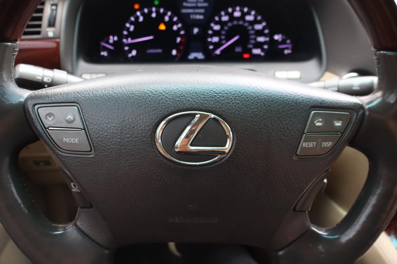 Lexus LS 460  2008