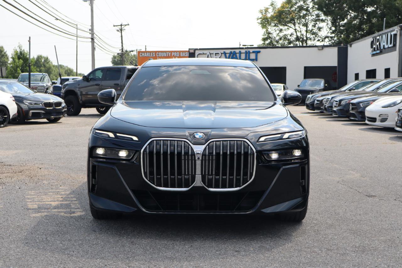 BMW 7-Series  2023