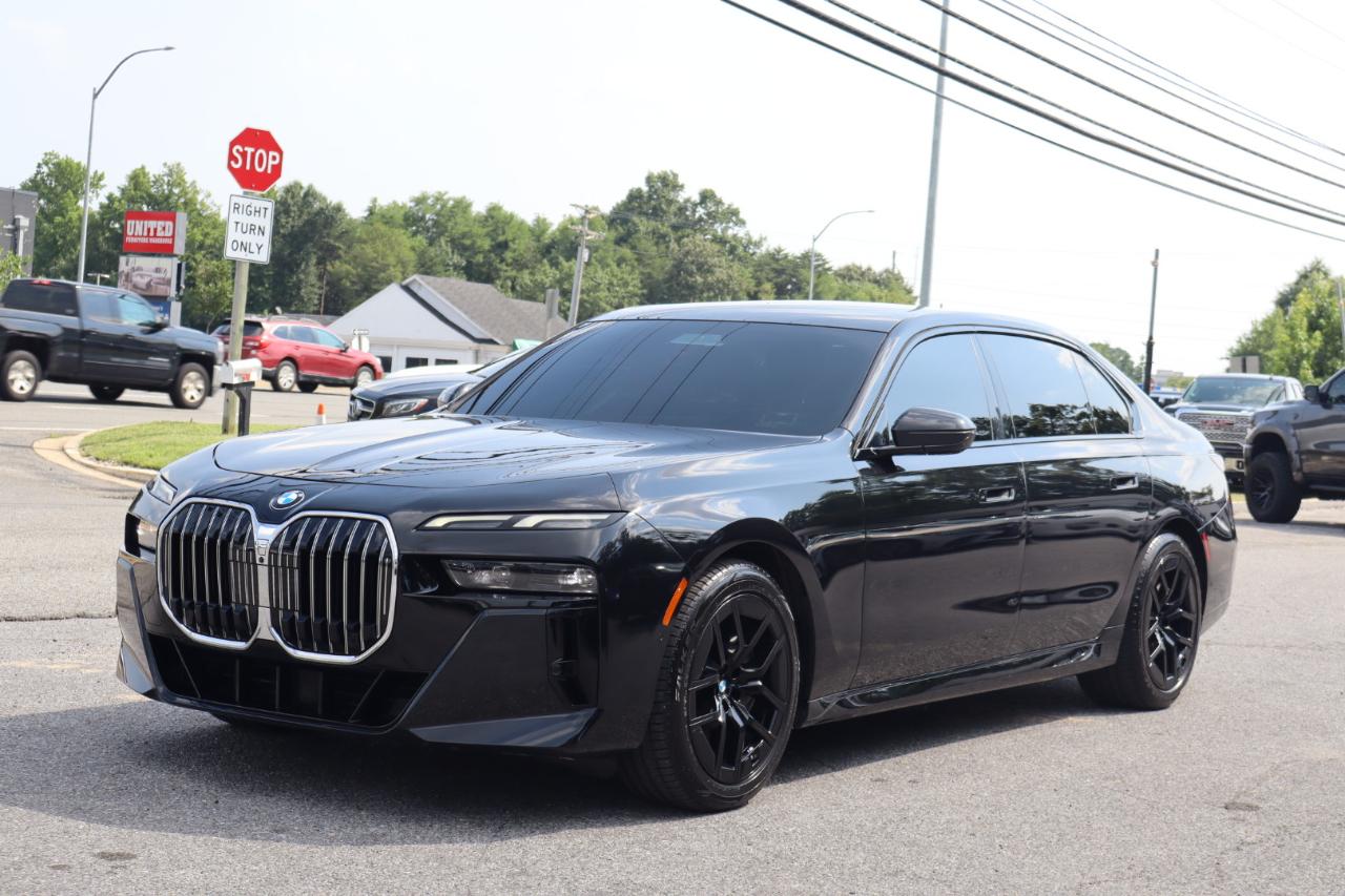 BMW 7-Series  2023