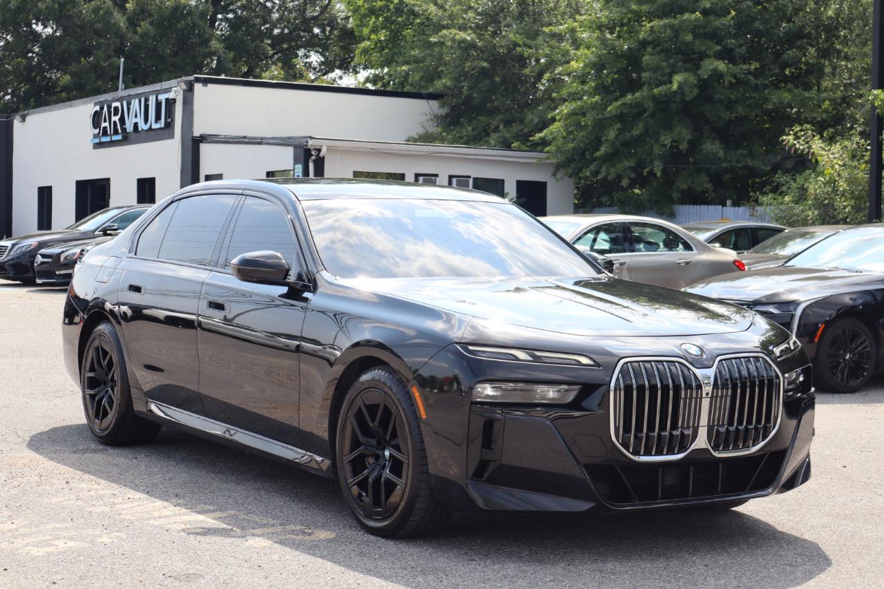 BMW 7-Series  2023