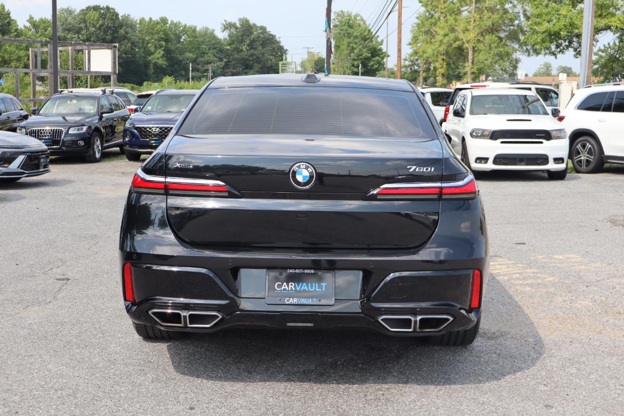 BMW 7-Series  2023