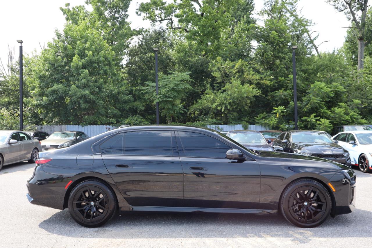 BMW 7-Series  2023