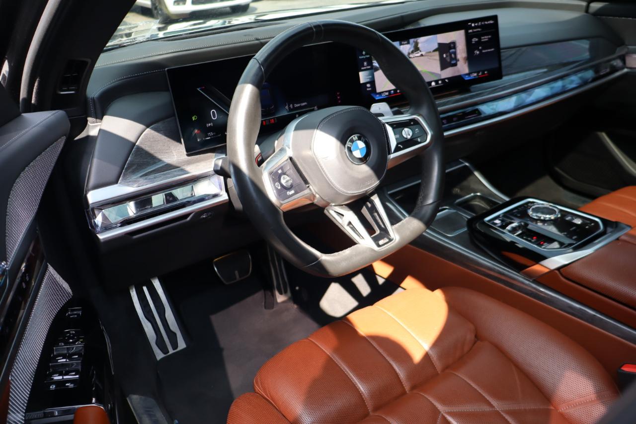 BMW 7-Series  2023
