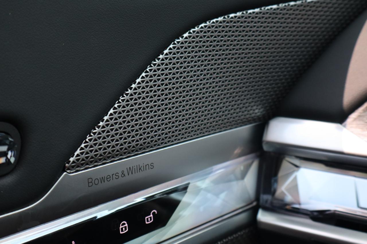 BMW 7-Series  2023