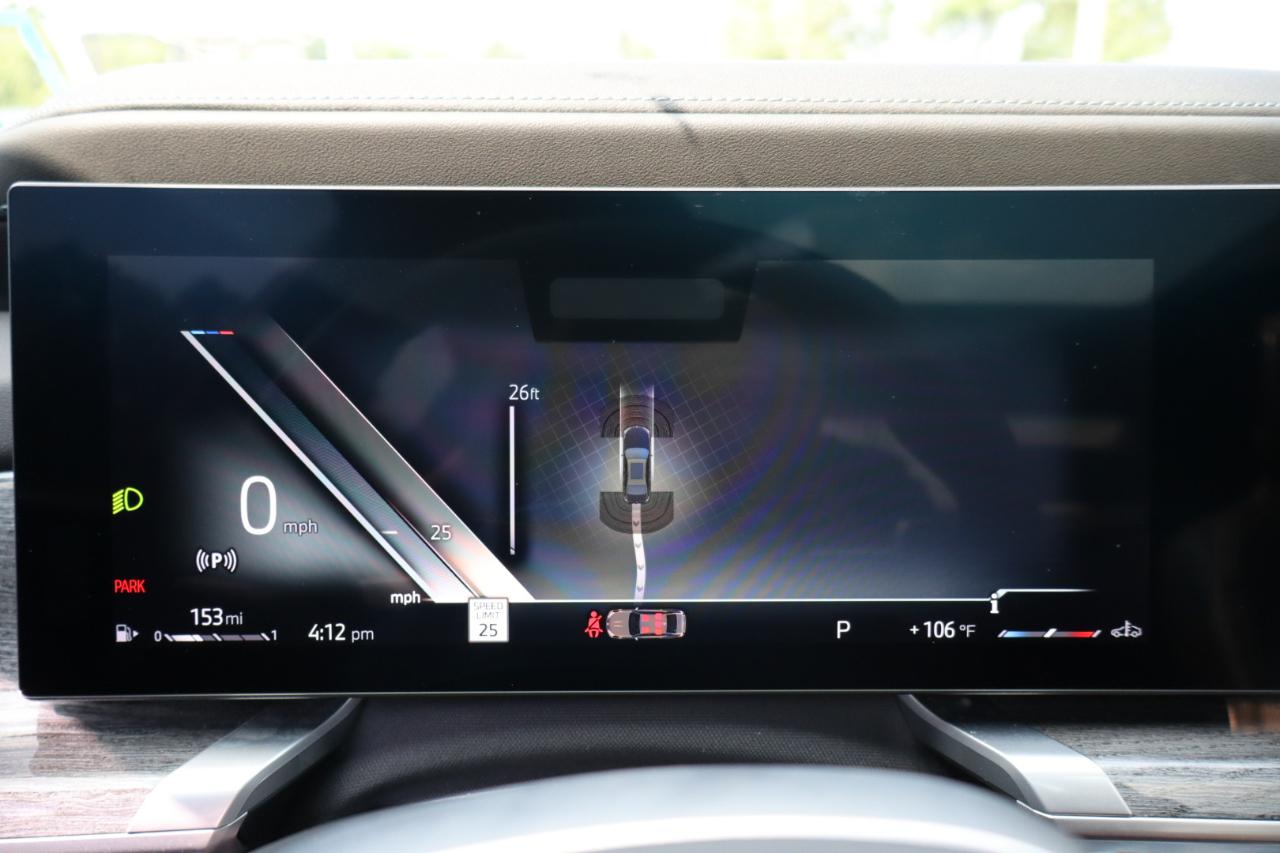 BMW 7-Series  2023