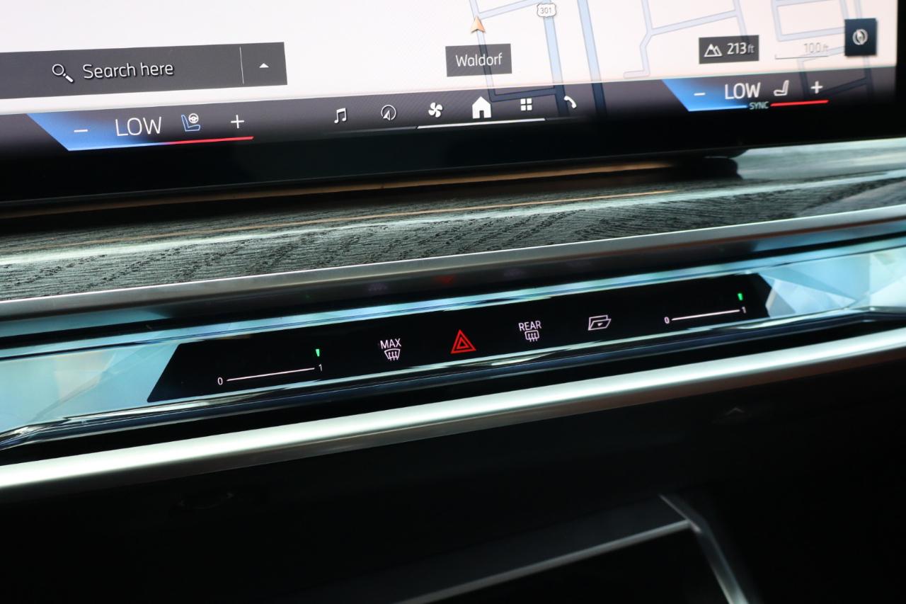 BMW 7-Series  2023