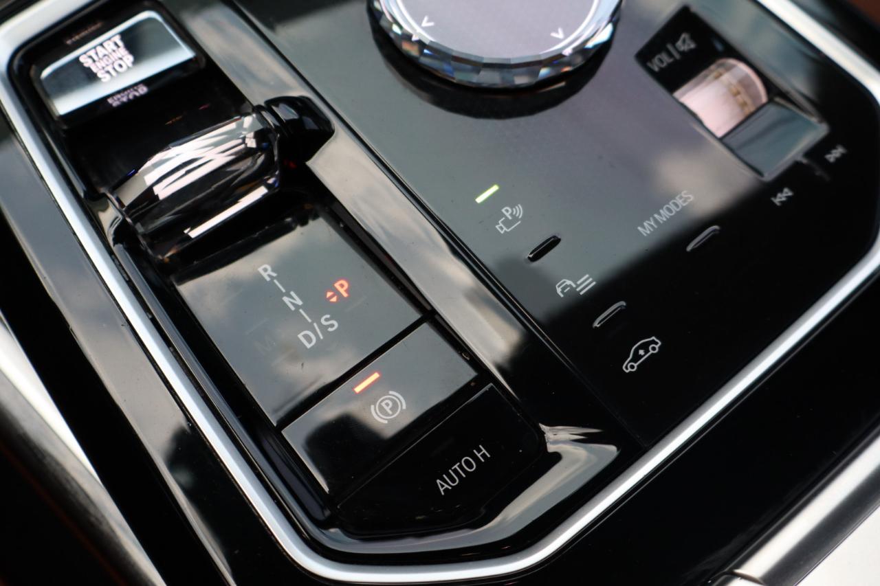 BMW 7-Series  2023