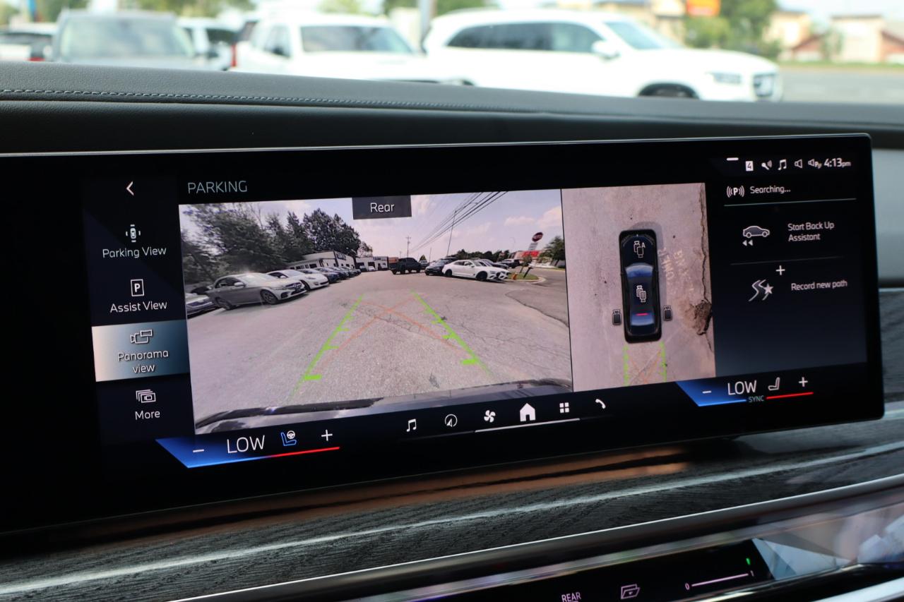 BMW 7-Series  2023