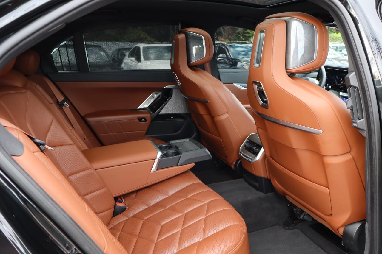 BMW 7-Series 760xi 4D Sedan 2023