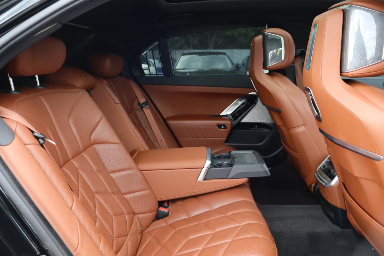 BMW 7-Series 760xi 4D Sedan 2023