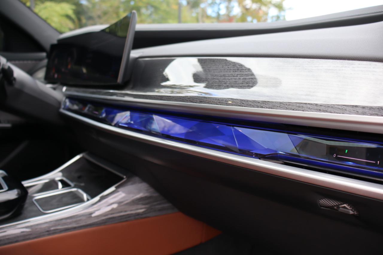 BMW 7-Series 760xi 4D Sedan 2023