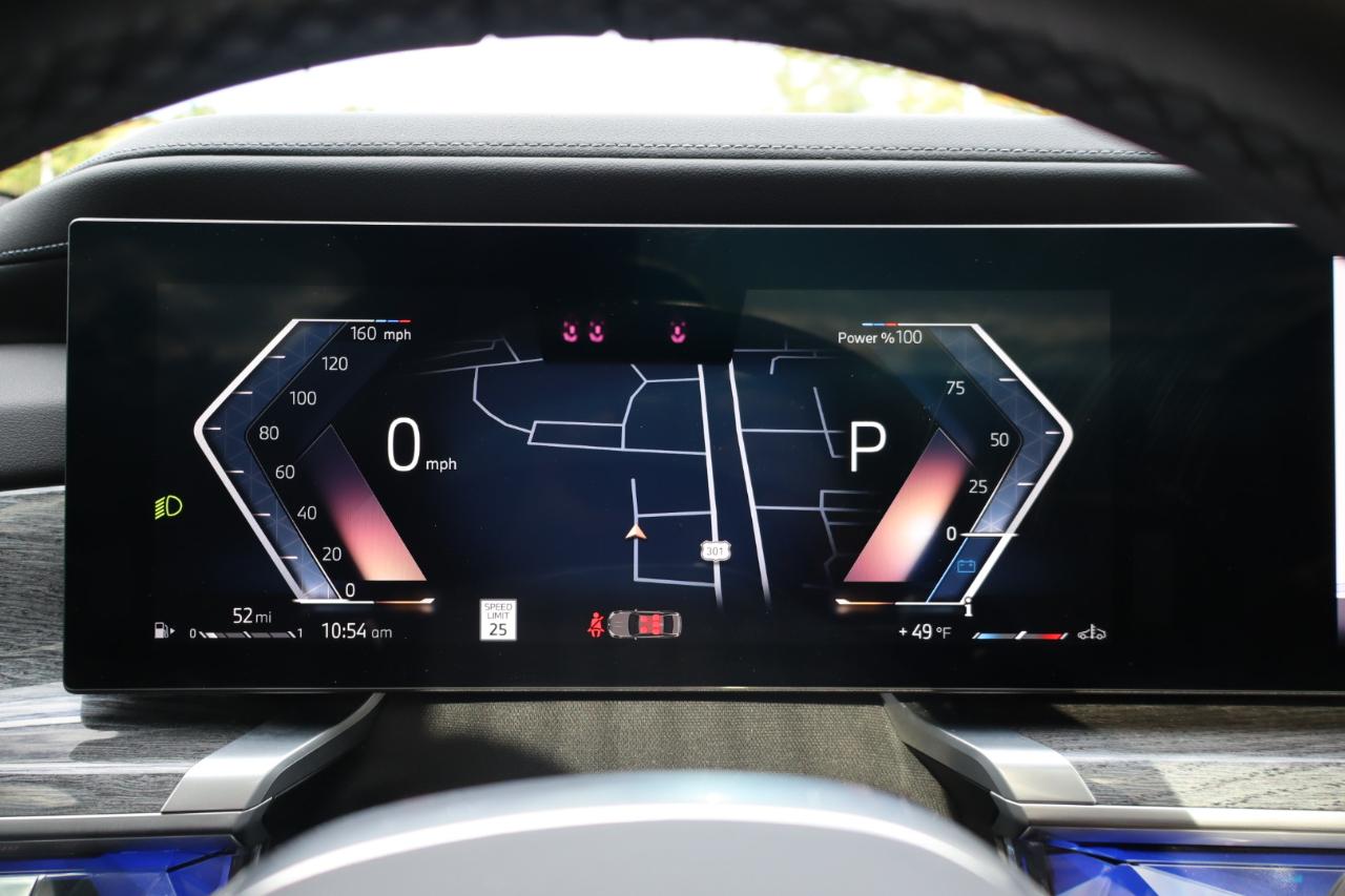 BMW 7-Series 760xi 4D Sedan 2023