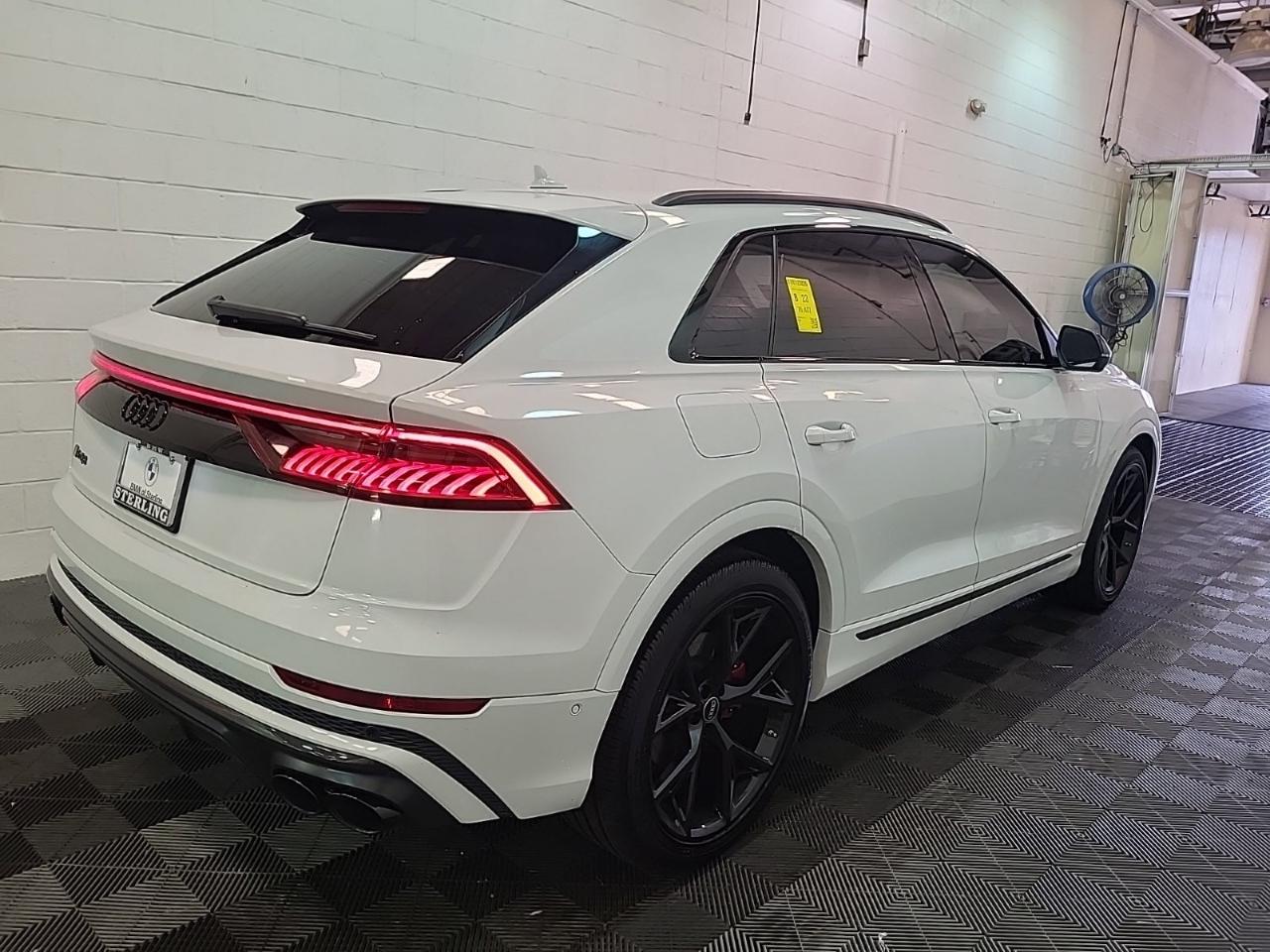 Audi SQ8  2023