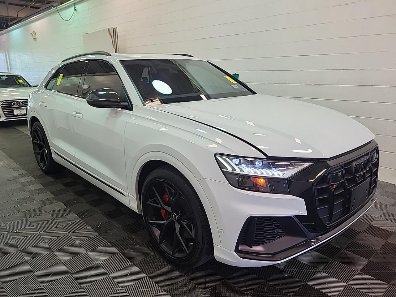 Audi SQ8  2023