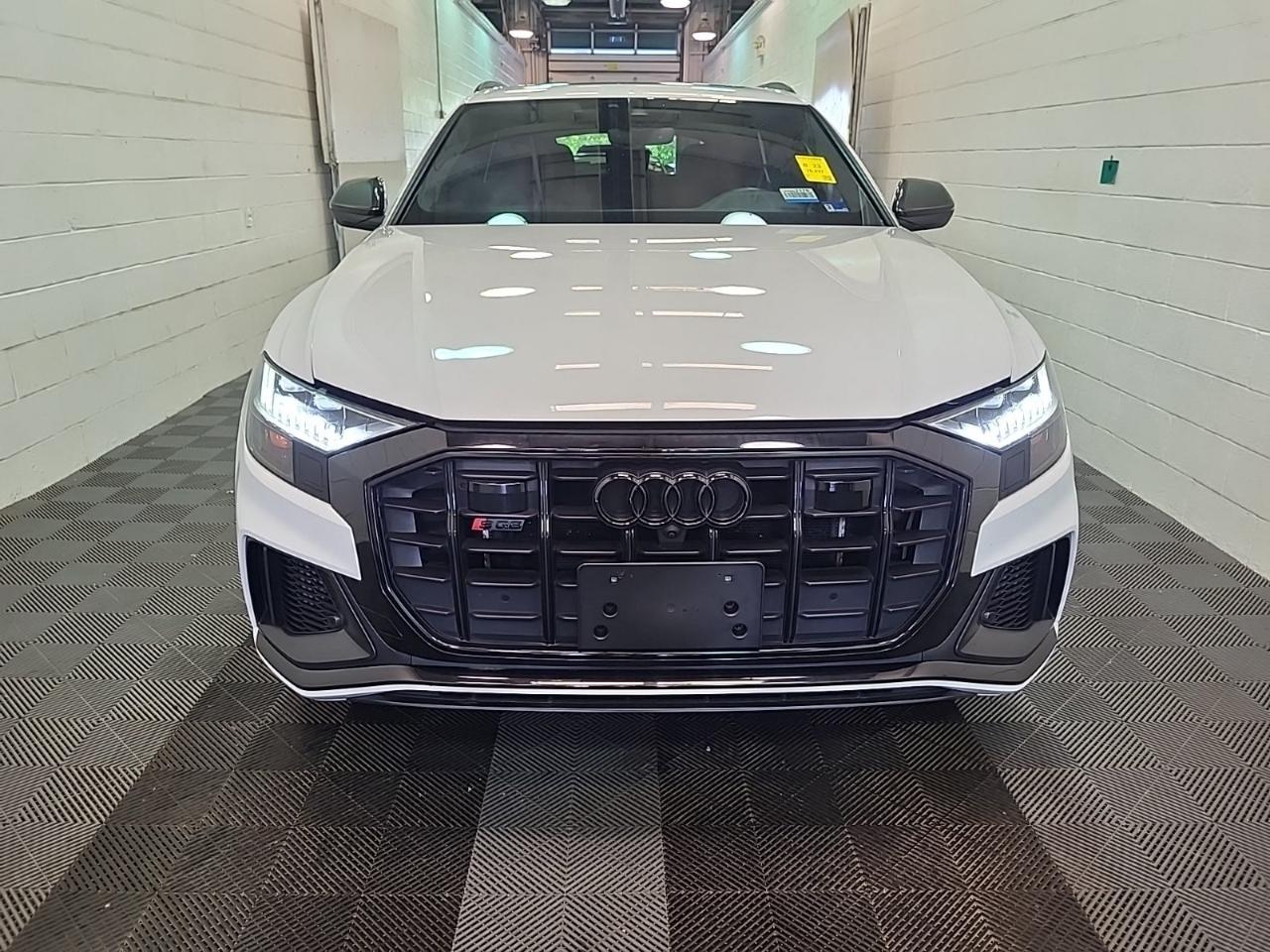 Audi SQ8  2023
